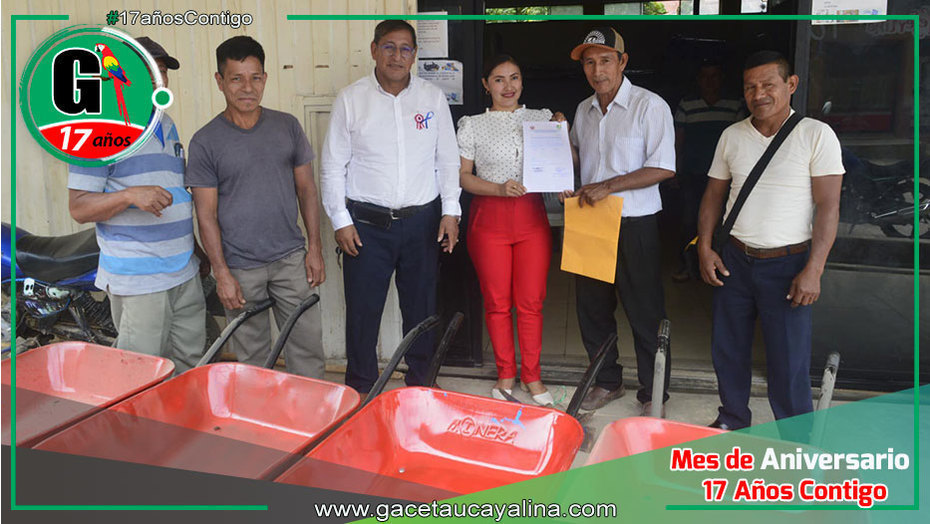 Alcalde de Ucayali entrega herramientas a pobladores de Pucacuro y Pucaurquillo