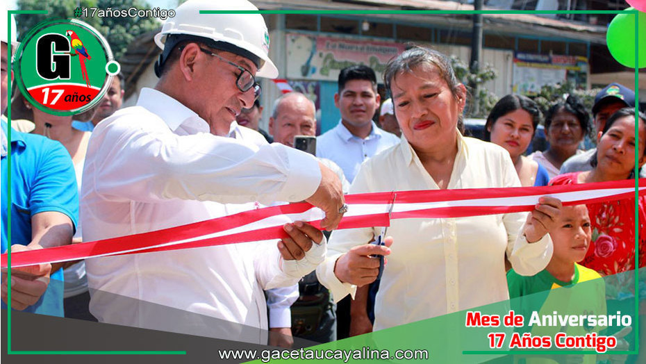 Alcalde Rodolfo Lovo Tello entrega nueva vereda peatonal en Contamana