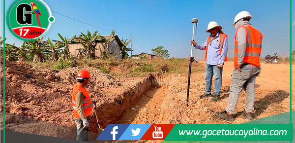 Funcionarios supervisan obras en Av.  Andalucía y A.H. 17 de mayo en C. P. San Pablo de Tushmo