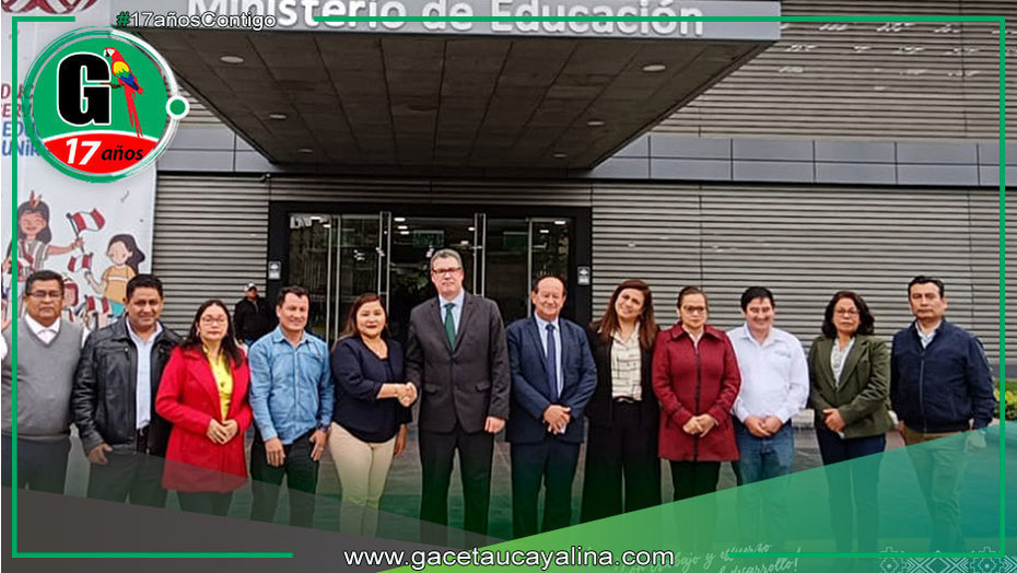 Alcaldes de Atalaya logran avances con Ministro de Educación