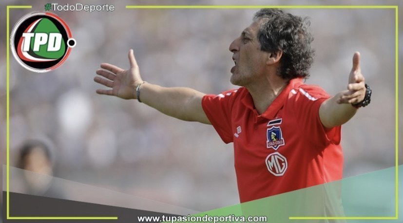 El ex DT de Sporting Cristal, Mario Salas fue agredido por hinchas rivales luego de llevarse la victoria.