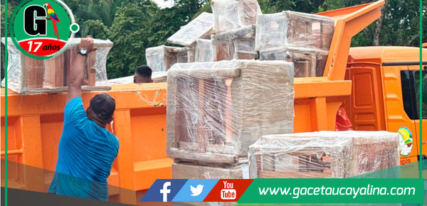 1,100 mobiliarios escolares para Masisea