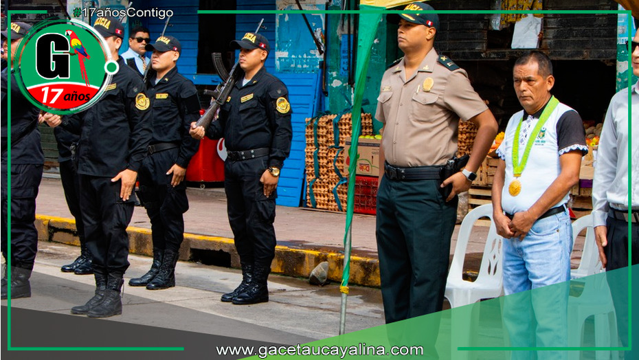 Izamiento de banderas fortalece identidad local