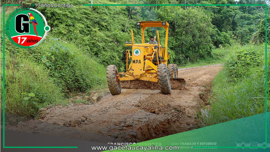 Municipio de Atalaya repara carretera dañada por lluvias