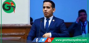 Asesor de Lucinda Vásquez fue grabado cortándole las uñas