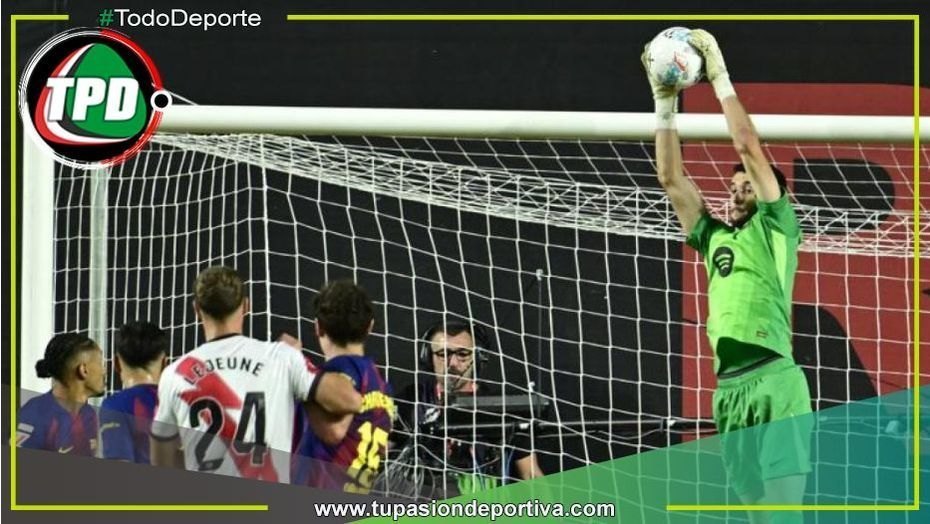 Joan Garcia espera visto bueno médico para volver con el Barcelona