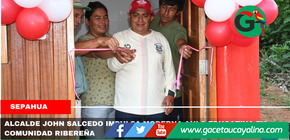 Alcalde John Salcedo impulsa moderna aula educativa en comunidad ribereña