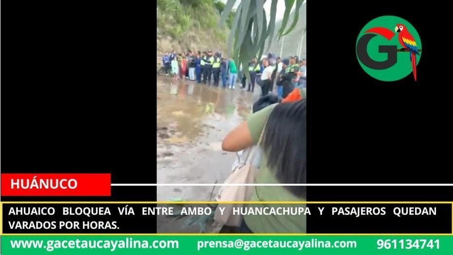Huaico bloquea vía entre Ambo y Huancachupa y pasajeros quedan varados por horas.