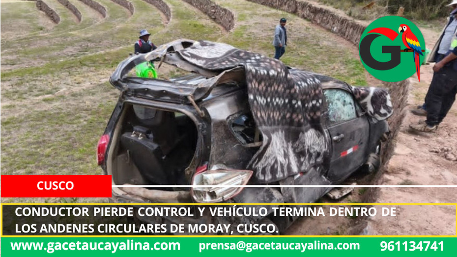 Conductor pierde control y vehículo termina dentro de los andenes circulares de Moray, Cusco.