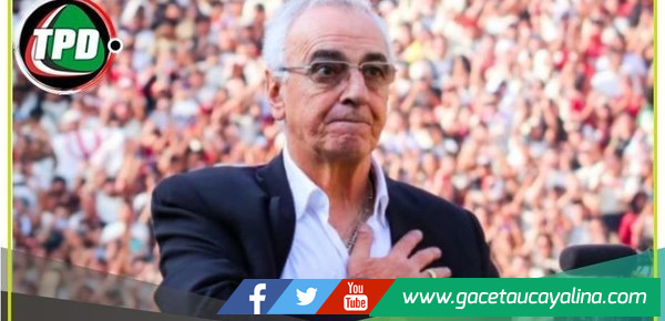 Fossati recibe premio mientras la ‘U’ espera