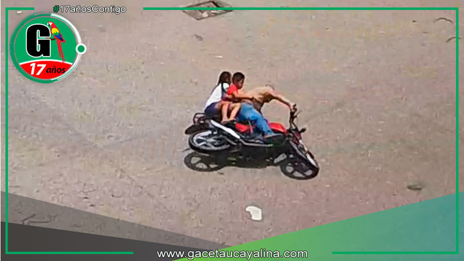 Motociclista con dos menores sufre despiste en curva peligrosa en Pucallpa