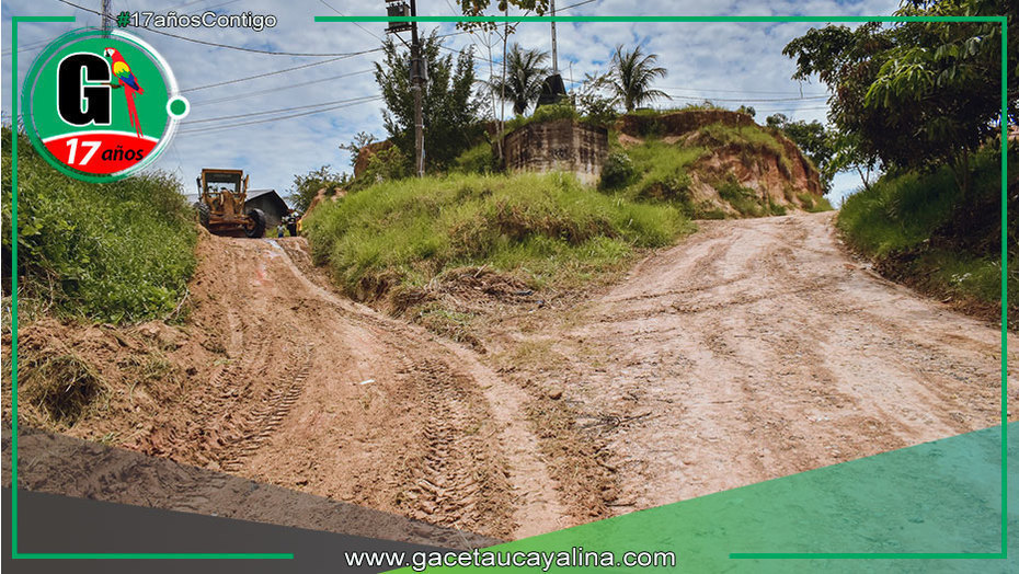 Contamana mejora calles con enripiado y compactación