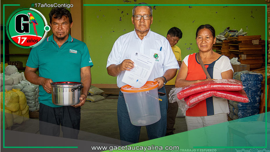 Municipalidad de Atalaya entrega ayuda a afectada por inundación