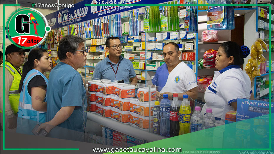 Municipalidad de Atalaya clausura farmacia por vender medicamentos vencidos