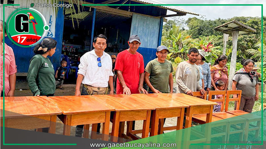 Sepahua entrega mobiliario escolar a caserío Valle Hermosa