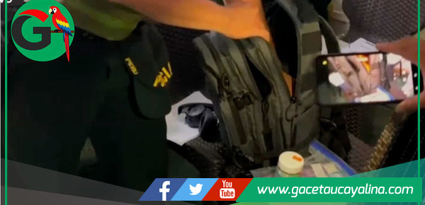 Mototaxista iquiteño devuelve mochila con tecnología y medicinas