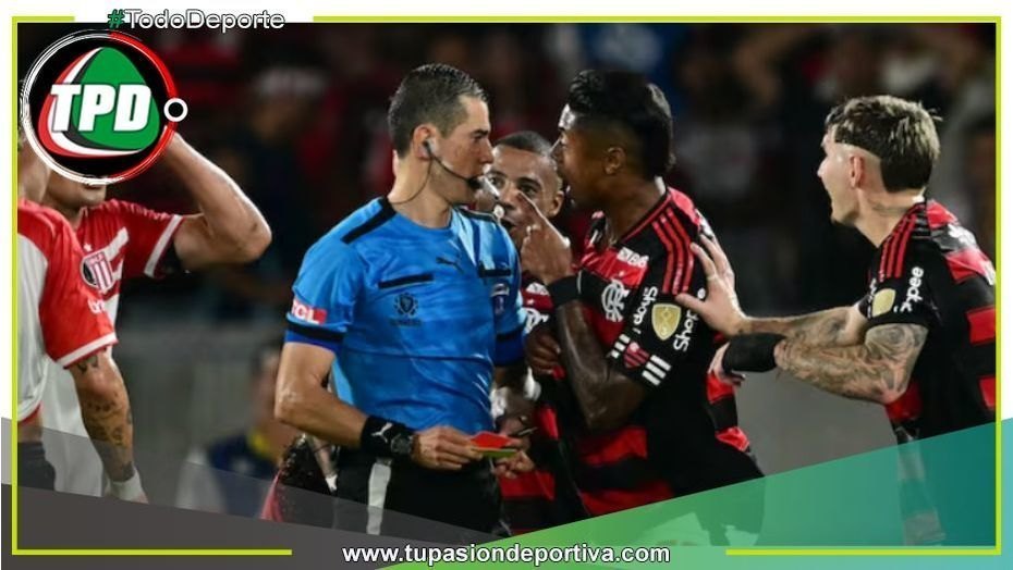 Flamengo venció 2-1 a Estudiantes con polémica arbitral