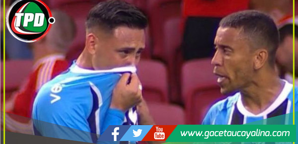 Erick Noriega comete dos penales en empate entre Gremio y Botafogo