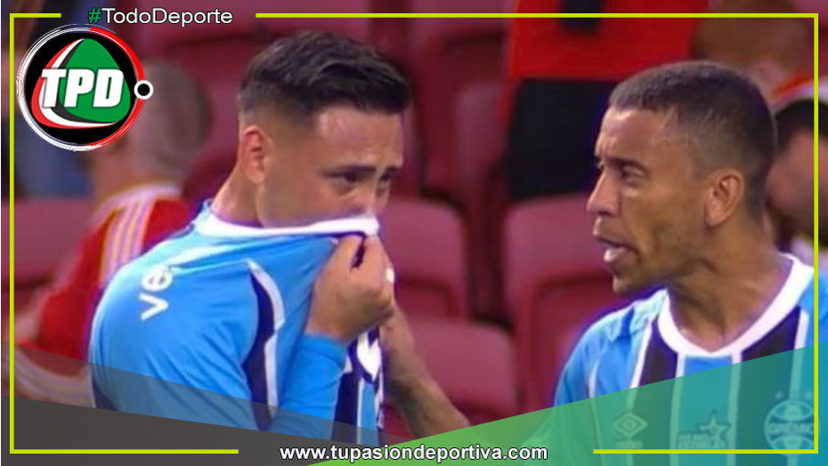 Erick Noriega comete dos penales en empate entre Gremio y Botafogo